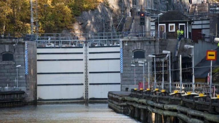 Senast 2030 måste de nuvarande slussarna i Göta Älv bytas ut enligt Trafikverket och Sjöfartsverket.