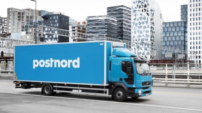 Att Postnord backar beror till stor del på den minskade brevvolymen.