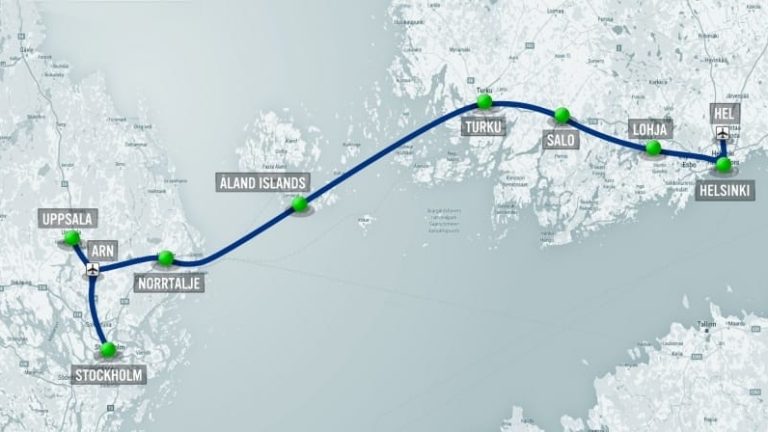 Billigare än tåget och snabbare än flyget, enligt Elon Musk och KPMG Sverige.