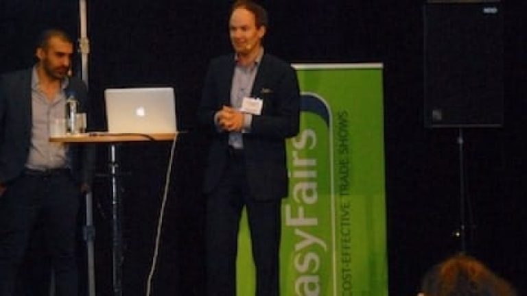 Jonas Berggren och NIma Habib från E-logistik talade om några av logistikfällorna när nät handeln blir allt större.