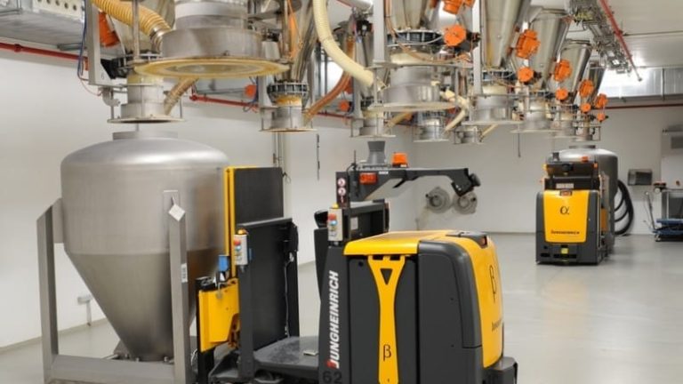 Basen för autotrucken EKS 210a är en av Jungheinrichs standardmodeller.