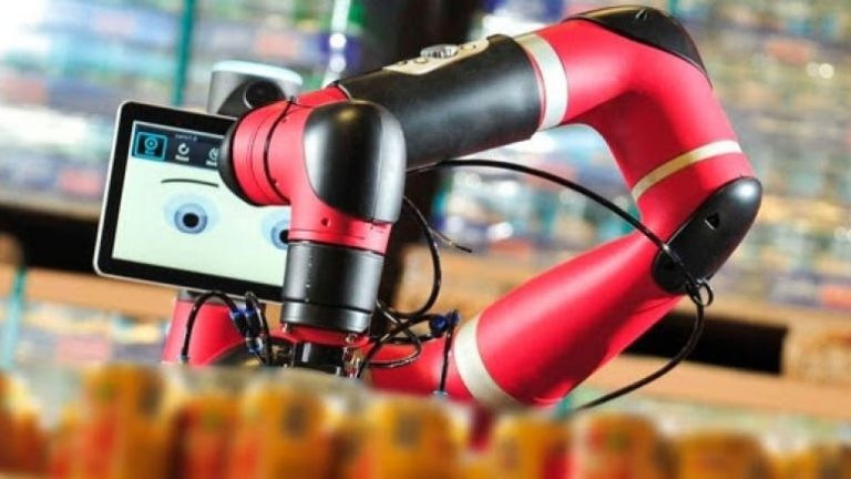 DHL:s nya samarbetande robotar ska bland annat användas för att användas vid säsongstoppar.