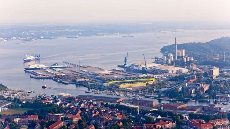 Ostuferhafen. Ostuferhafen.