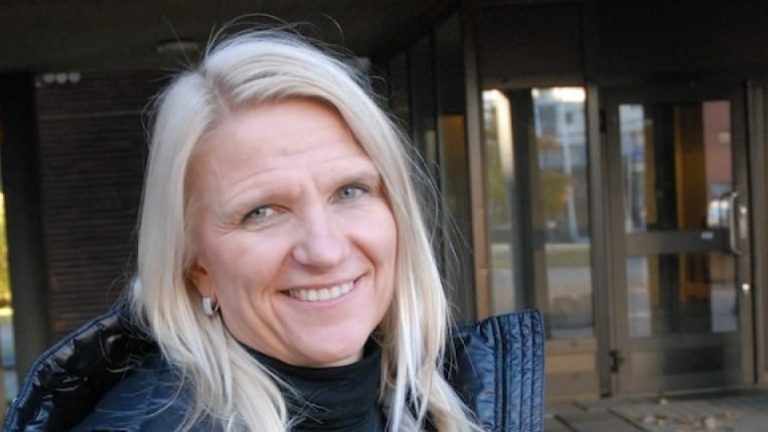 Helena Jansson är finansdirektör i Fedex Express med placering i Bryssel. Ett av hennes uppdrag är att hålla koll på expansionen i Norden. Helena Jansson är finansdirektör i Fedex Express med placering i Bryssel. Ett av hennes uppdrag är att hålla koll på expansionen i Norden.
