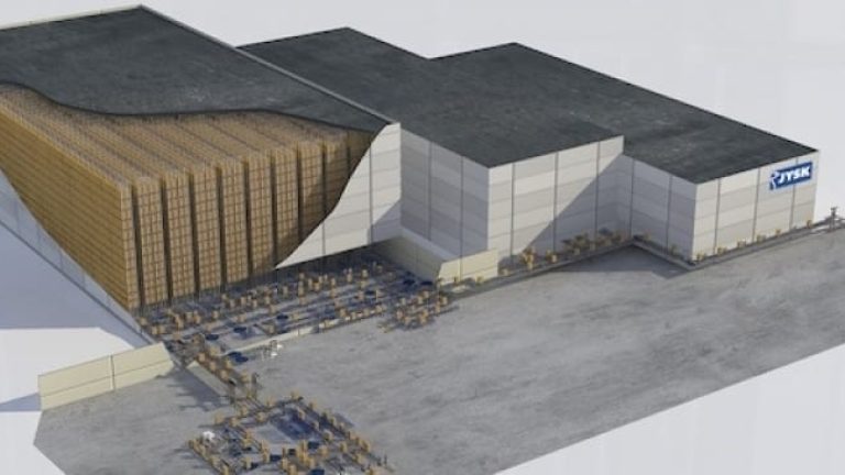 Jysks nya lagertillbyggnad i Nässjö blir 40 meter hög. Jysks nya lagertillbyggnad i Nässjö blir 40 meter hög.