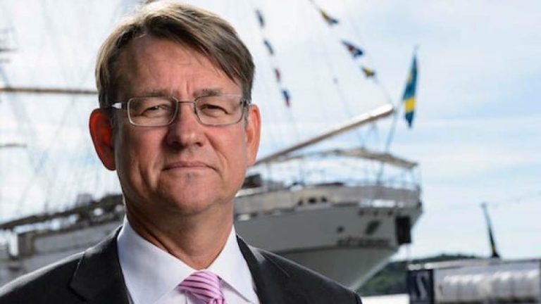 – Det blev för dyrt att använda Göteborg som nav i nätet 4S, säger Knut hansen, vd i Stora Enso Logistics.