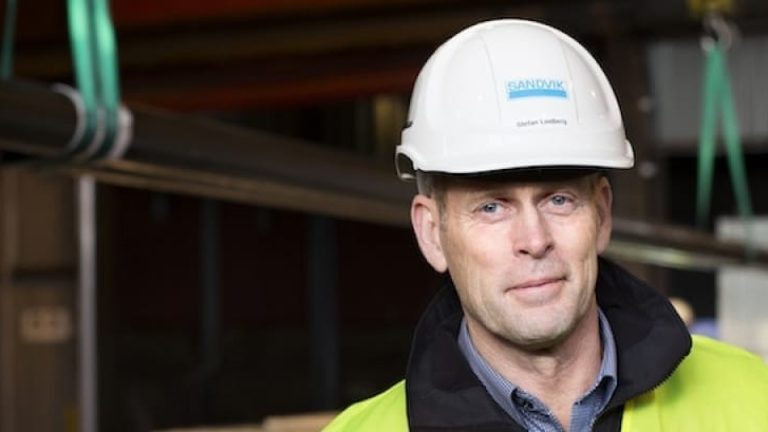 Testerna vi har gjort har varit väldigt positiva vad gäller precisionen i ledtid, säger Stefan Lindberg som är ansvarig för global samordning av transporter inom Sandvik Material Technology.