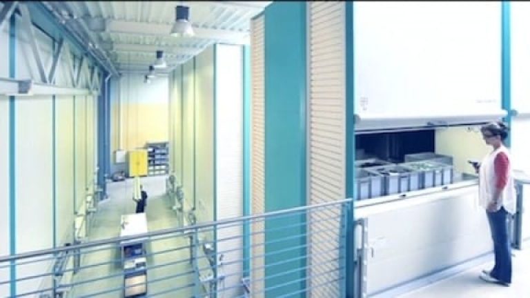 Hänel levererar både hissautomater och paternosterlager.