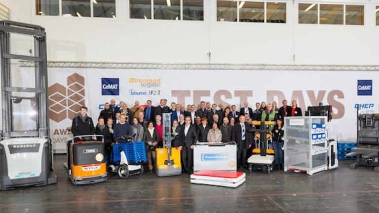 Juryn för Årets truck består av 25 fackpressjournalister från främst Europa, men också Nord- och Sydamerika samt Australien.