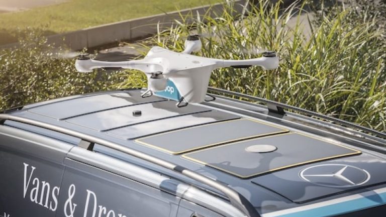 Drönarna användes för leverans av paketen från distributionscentral till distributionsbil.