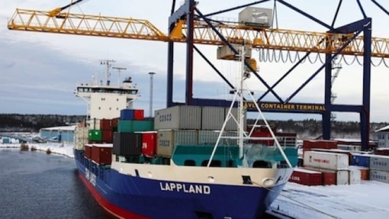 Kajerna räcker inte till för containerfartyg som är större än 1 500 teu.