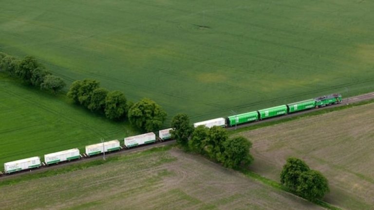 Green Cargo uppger att punktligheten till kund låg på 95,7 procent under april.