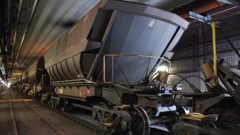 Varje dygn transporterar LKAB malm på järnväg i en volym som motsvarar 1600 lastbilar.