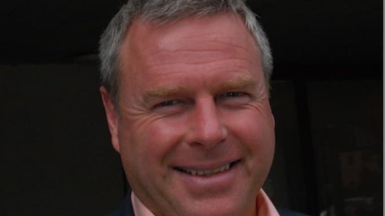 Håkan Nilsson, Zinnovate, drar nytta av kontakterna han har från sin tid inom speditören Wilson (nu del av Geodis) när han nu marknadsför IT-lösningar för både speditörer och andra. Håkan Nilsson, Zinnovate, drar nytta av kontakterna han har från sin tid inom speditören Wilson (nu del av Geodis) när han nu marknadsför IT-lösningar för både speditörer och andra.