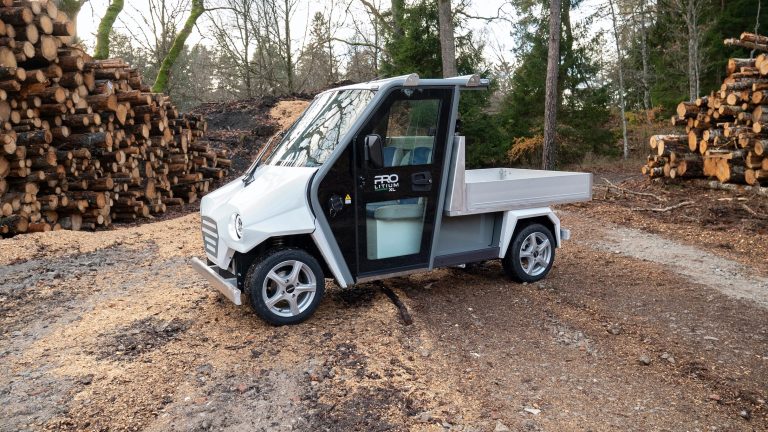 Det nya arbetsfordonet från E-tron har beteckningen PRO Litium Carrier XL.