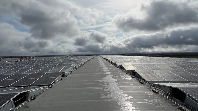 Takmonterad solcellsanläggning