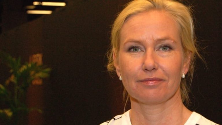 Infrastrukturminister Anna Johansson lägger fram förslaget om 74-tonsfordon till våren. Infrastrukturminister Anna Johansson lägger fram förslaget om 74-tonsfordon till våren.