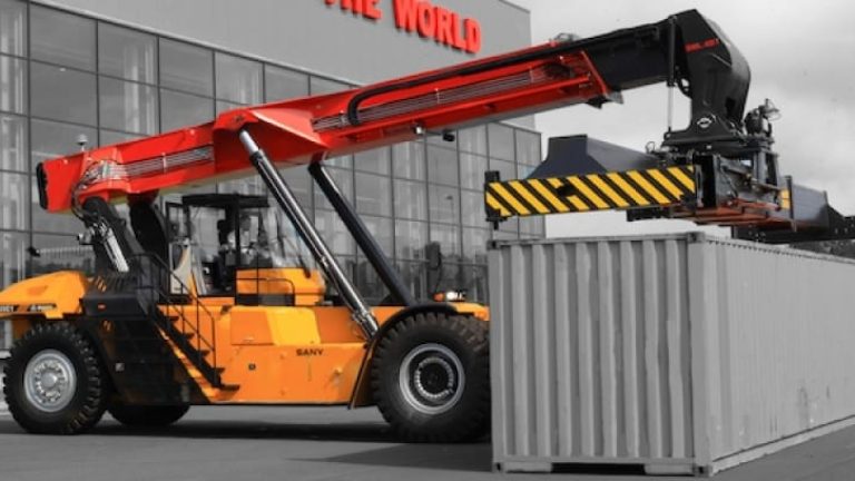Kinesiska Sany tillverkar bland annat hamnutrustning där truckar med kapacitet över 16 ton ingår. Kinesiska Sany tillverkar bland annat hamnutrustning där truckar med kapacitet över 16 ton ingår.