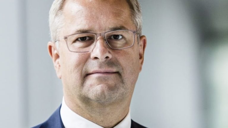 Sören Skou blir vd för hela Maersk, samtidigt som han behåller vd-stolen hos dotterbolaget Maersk Line..
