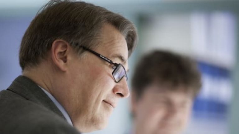 Riksrevisionen har granskat orsakerna ktill tågförsenignarna. Clas Norgren är riksrevisor. Riksrevisionen har granskat orsakerna ktill tågförsenignarna. Clas Norgren är riksrevisor.