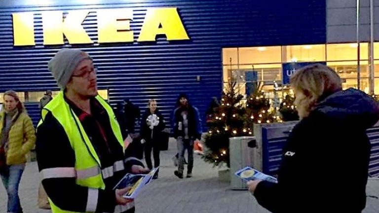 Fackförbundet Transports aktion vände sig till Ikeas kunder och ville uppmärksamma de förhållanden som en del av chaufförerna arbetar under. Fackförbundet Transports aktion vände sig till Ikeas kunder och ville uppmärksamma de förhållanden som en del av chaufförerna arbetar under.