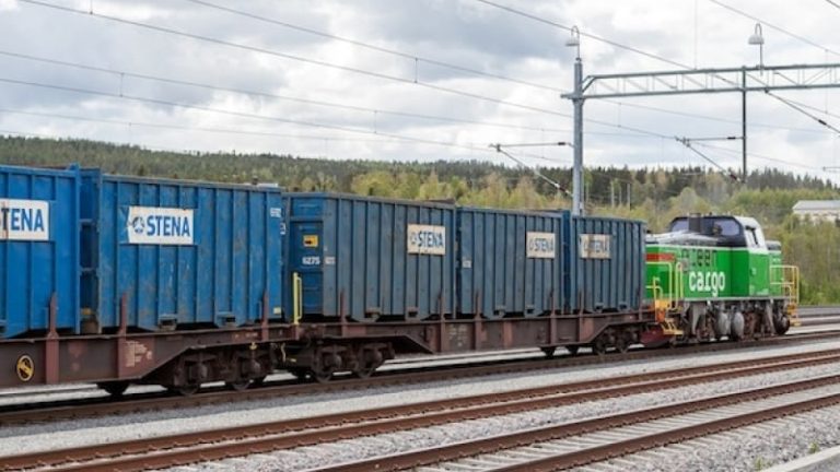 Stenas skrottåg sparar in 16 000 lastbilstransporter om året.