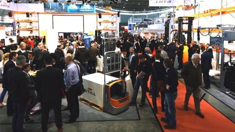 Det var ofta trångt i gångarna och montrarna under årets upplaga av Logimat.