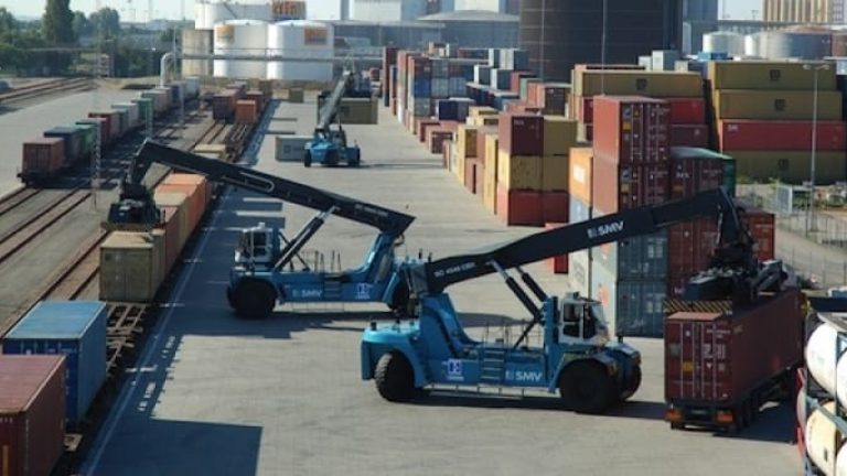 Helsingborgs hamn äger it-företaget Inport som utvecklat ett system som används för godshanteringen i hamnen.