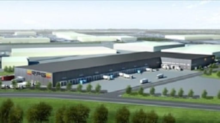 Med RPG:s nya terminalanläggning, på 20 000 kvadratmeter, ska svenska skogsprodukter nå världen ännu lättare, är tanken.