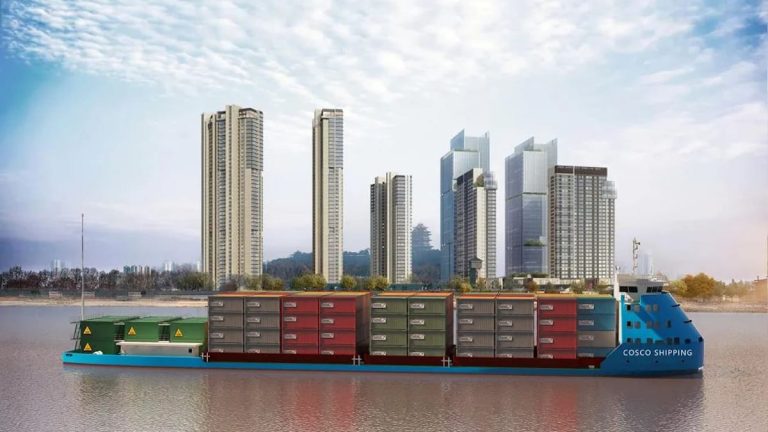 Illustration av Coscos batteridrivna containerfartyg.