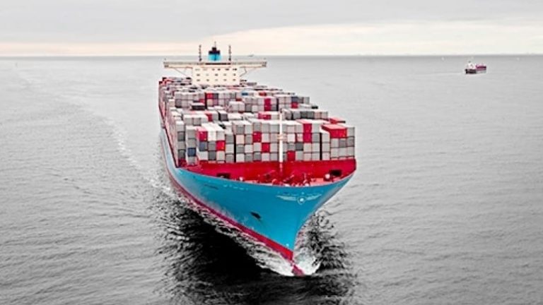 Kinesiska exportörer kan nu förboka sin containertransport med Maersk direkt på nätet. Kinesiska exportörer kan nu förboka sin containertransport med Maersk direkt på nätet.