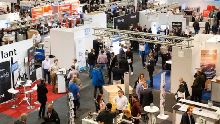 Tvådagarsmässan Logistik&Transport drog över tretusen besökare, tidvis var det trångt på mässgolvet