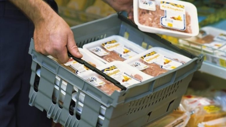 Användningen av returlådor i handeln gav 13 500 ton lägre koldioxidutsläpp förra året. Användningen av returlådor i handeln gav 13 500 ton lägre koldioxidutsläpp förra året.