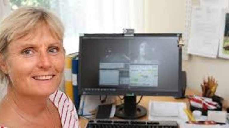–vi måste se till att vägen fram till helautomatiserade bilar sker säkert och till nytta för användaren, säger forskningschef Anna Anund på VTI. –vi måste se till att vägen fram till helautomatiserade bilar sker säkert och till nytta för användaren, säger forskningschef Anna Anund på VTI.
