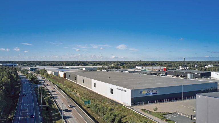 Edström Logistics flyttar in i Logicenters fastighet i Brunna. Edström Logistics flyttar in i Logicenters fastighet i Brunna.