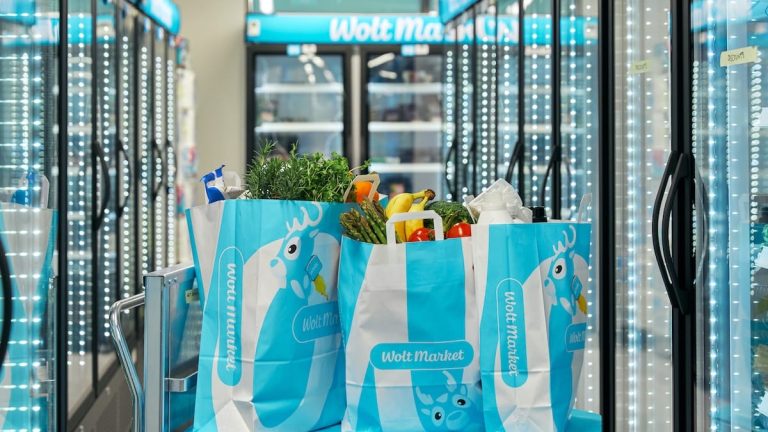 Avtalet omfattar de som jobbar i Wolt Markets virtuella butiker.